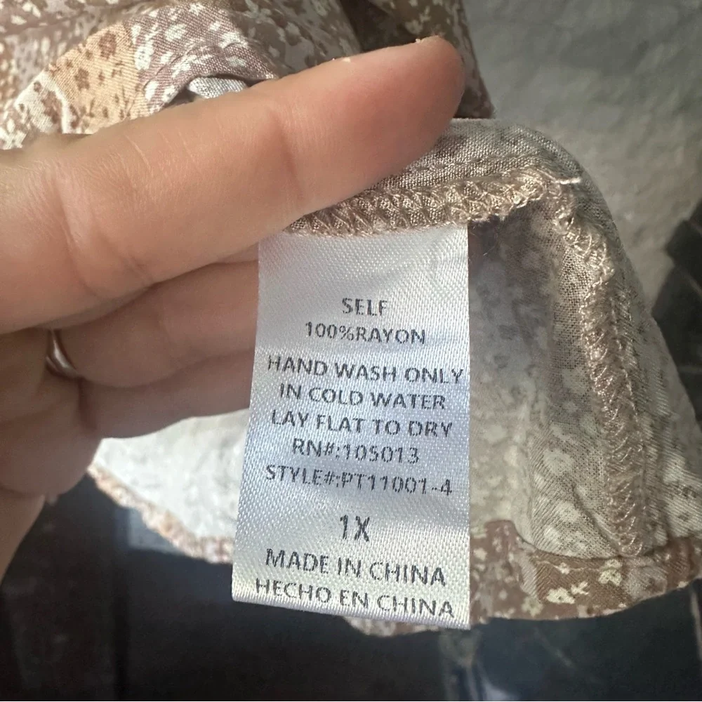 Savanna Jane Boho Cream Tan Brown Embroidered Floral Cap Sleeve Top Size 1X - Picture 5 of 9